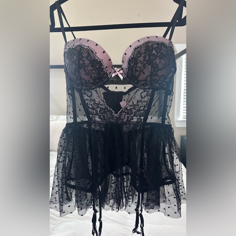 Victoria's Secret Black Lace and Tulle Garter Corset/Bustier